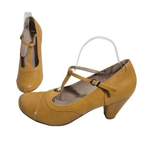 Chelsea Crew NEW Malibu Mustard Yellow T-Strap Retro Pumps Heels Size 41 10 READ